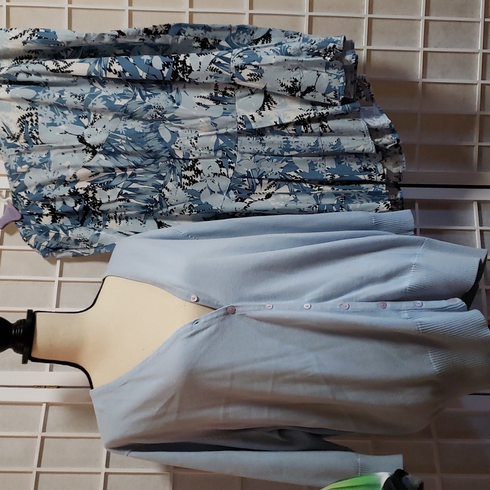 2x skirt outfit with cardigan